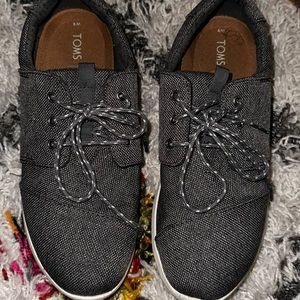 Lightweight sneakers